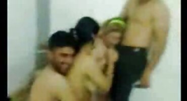 Jebeš prnici matorke dva dobra momka.