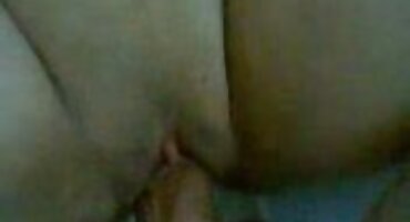 Kovrčava Ellie Addison sisa stare matorke pornici kurac.