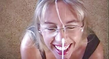 Veliki matorke pornici besplatno kurac Roni u maca do neuspjeha.