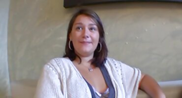 Slatka šljiva fucks srpske matorke porno gumeni kurac.