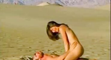 Moskovljanka je jebeno u dupe iz kolotečine. Prvi Analni u svom porno macehe životu.