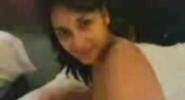 Sarah liže guzate matorke porno susjedovu guzicu.