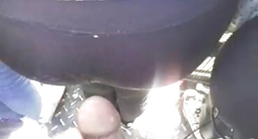 Kada radite za porno sa matorkama Cherie Deville, budite spremni da je jebete.