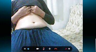 Šef se trza matore porno pred podređenim.