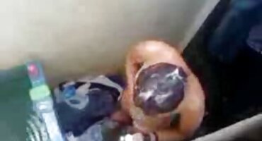 Zamjenjuje porno filmovi matorke dupe za jebanje na kastingu.