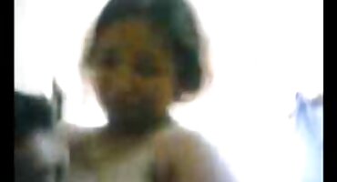 Otac djevojke Skajlar Voks peče je u stare matorke pornici pičku.