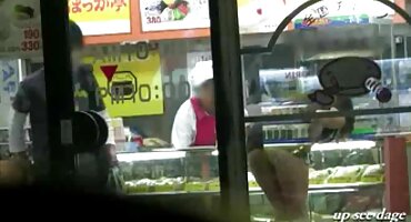 Missie Love izgubila stare matorke porno je maca u stolnom tenisu.