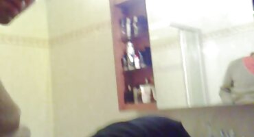 Dicksi liže Macu matorke porno sluškinje.