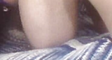 Pomilovao ju je maca i prnici matorke klitoris.