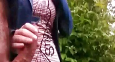 Plavuša igra s članom svog brata. pornić matorke