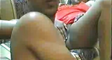 Zrela Češka raskida se prnici matorke s mladićem.