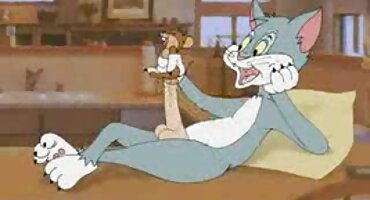 Aleksis ima spolni odnos matorke porno film s Maurom.