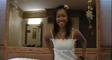 Prekrasna jebanje porno filmovi matorke s crvenom.