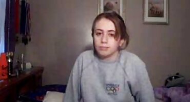 Ariel Tailor grebe porno macehe svoju macu iz dosade.