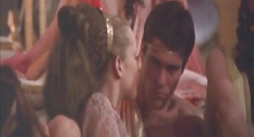 Steff matorke porno tube bespoštedno stoji na šanku.