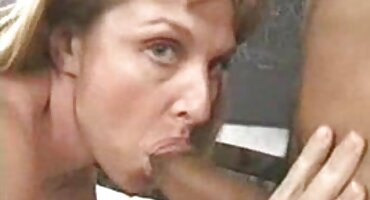 Sarena Baillie jebanje sex matorke porno na intervjuu.