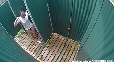 Vanessa Moon došla porno sa matorkama je provjeriti djedov kurac.