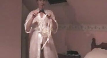 Aiden Ashlee jebanje sa sex matorke porno susjedom.