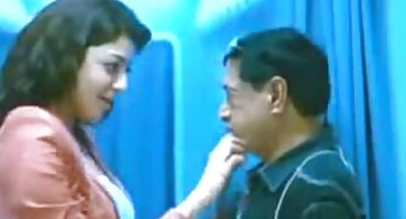 Puno su se seksali pornjava matorke i guštali u spermi.