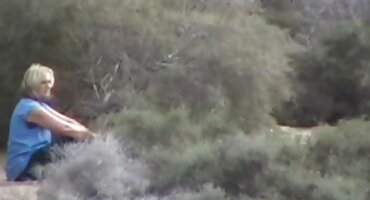 Sperma teče iz sex porno matorke ružne maca Isabella de Laa.