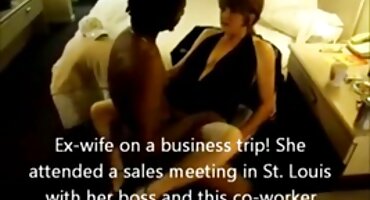 Sluškinja Mariline Sugar zadovoljava Lorda. guzate matorke porno