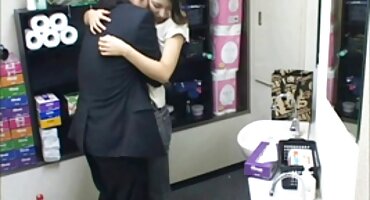 Maestralno starke pornići masturbira.