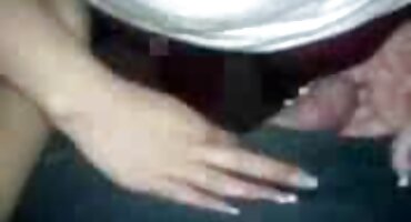 Maćeha dava prnici matorke jebanje s muškarcem.