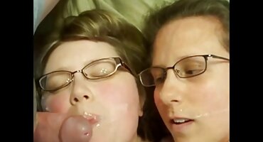 Julia Red jebanje u porno filmovi matorke dupe s Čehom.