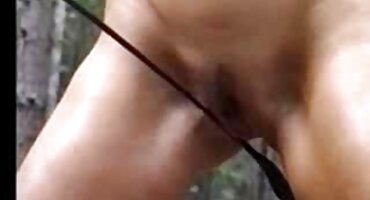 Vozi člana ruskog prijatelja dlakave matorke porno u šupak.