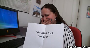 Jednostavno Pušenje. Ukusna unutarnja. sex porno matorke