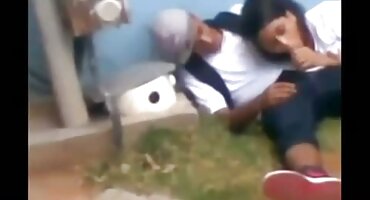 Lezbijskog sex porno matorke seksa između plavuša i brineta.