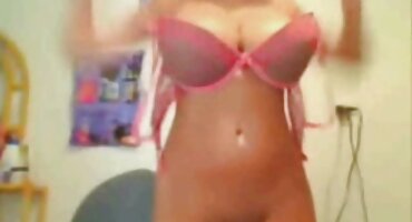 Dominno porno matore kurve jebanje dok ona ejakulira na trbuh i pubis.