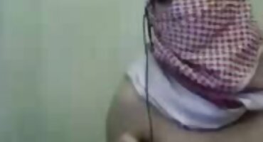 Seks s srpske matorke porn crnom ženom u usta i maca.