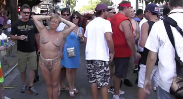 Pleasuring maćeha besplatni porno filmovi matorke seks.