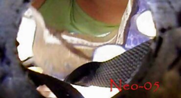 Trgovac starke pornići ima spolni odnos s bradatim tipom koji joj je spreman financijski pomoći.