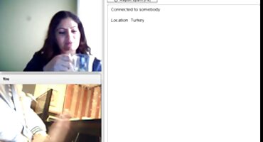 Crvenokosa dama porno macehe jebanje s muškarcem.