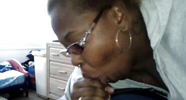 Crnac ispunjen sperma Plavuša maca. Seks u srpski porno filmovi matorke hotelu.