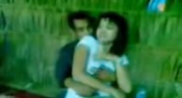 Crvenokosa lijepo Fingering porno sa matorkama maca.