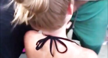 Emisija matore porno s kučkama i glumcima.