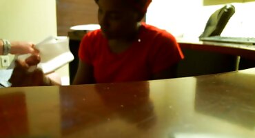 Pijetlovi razvijaju perspektivu Chloe starke pornići Cherrie.