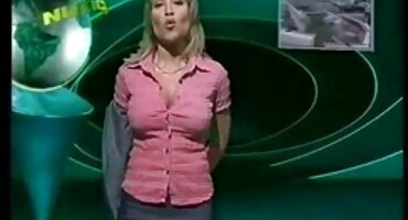 Spretno jebanje s mladom macehe porno ženom.