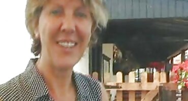 Ama_namo stimulira vas matore porno u iščekivanju voljene osobe.