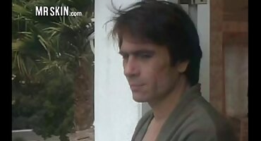 Internet u novom donjem rublju dlakave matorke porno spreman je za ljubav.