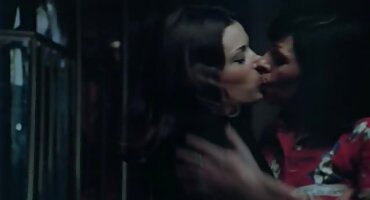 Internet ima seks stare matorke pornici s tuđim ljubavnikom.