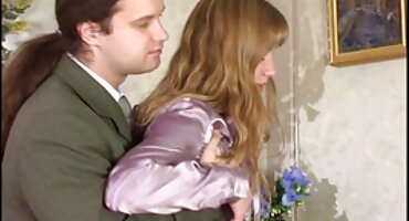 Aleksa srpski pornići matorke Black plaća s kurirskom pičkom.