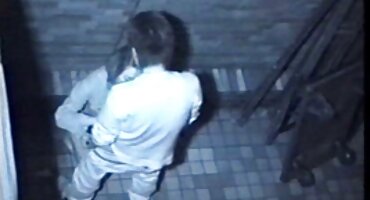 Kovrčava masturbira i porno matore dame vrišti od orgazma.