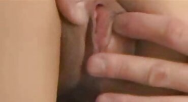 Zove se shmaru akrobat i jebanje stavljajući matore mame porno kondom na kurac.