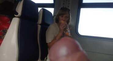 Jebi crvenokosu s elastičnom trakom za Novu godinu. matorke pornić